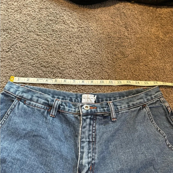 calvin klein mom denim shorts - Picture 3 of 6